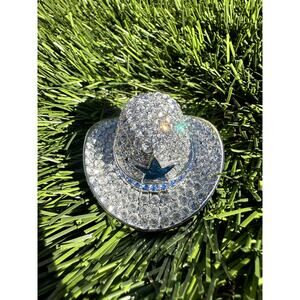 Estee Lauder 'Cowboy Hat' Silver Solid Perfume Compact